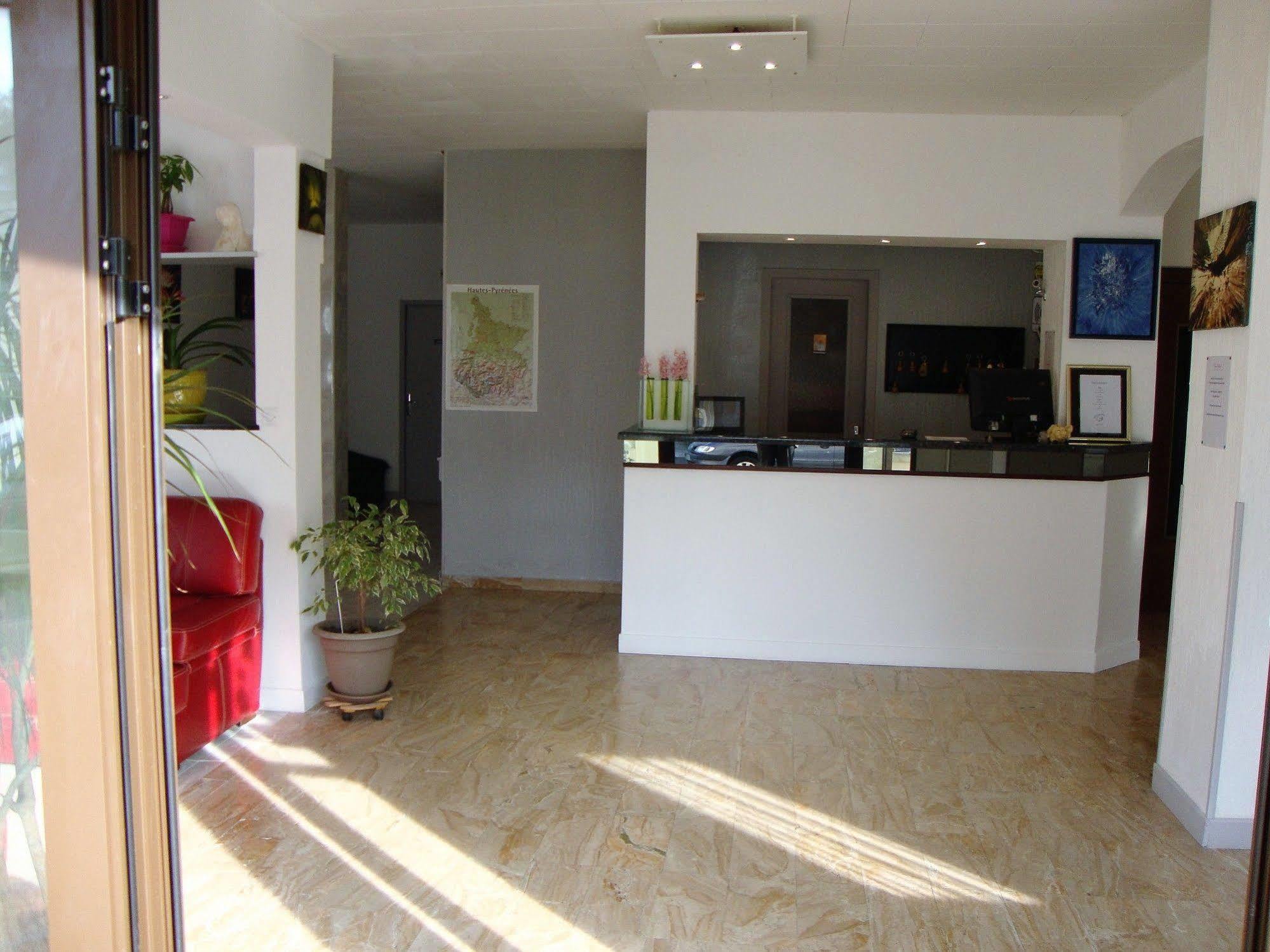 Hôtel Au Petit Languedoc Lourdes Extérieur photo